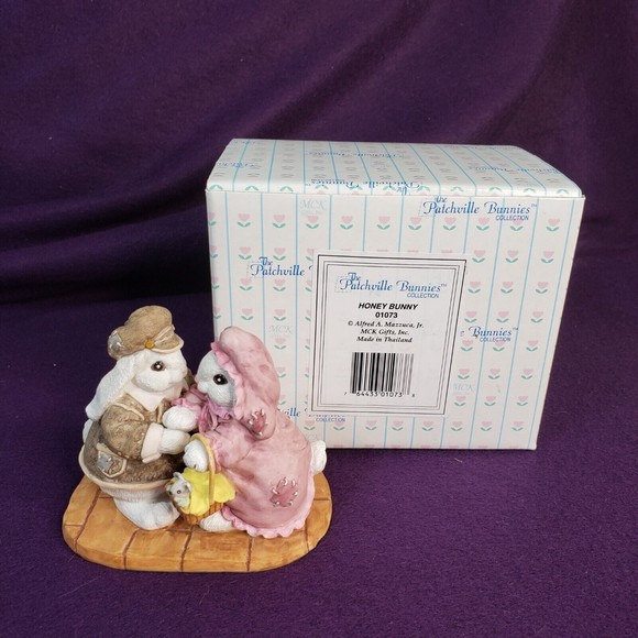 Patchville Bunnies Honey Bunny w/original box 1996 Easter Rabbit Bunny Valentine - Picture 6 of 7